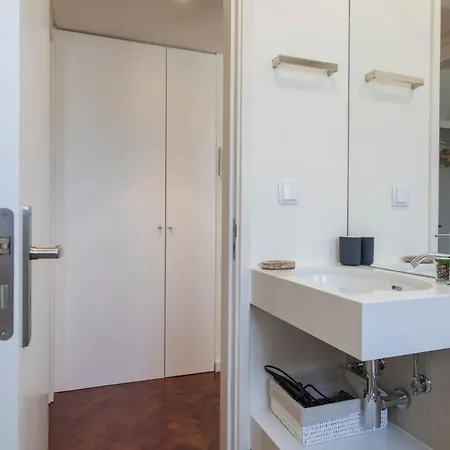 Lovelystay Center New Flat Appartement Lisboa