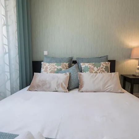 Lovelystay Center New Flat
